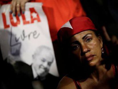 Por un estrecho margen de seis votos a cinco, los magistrados del alto tribunal rechazan el último recurso del expresidente para frenar su encarcelamiento
