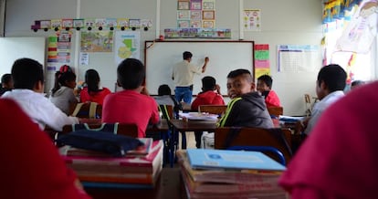 Alumnos en una escuela rural de Guatemala.