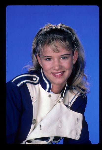 A young Juliette Lewis in a promotional portrait for ABC in 1987.