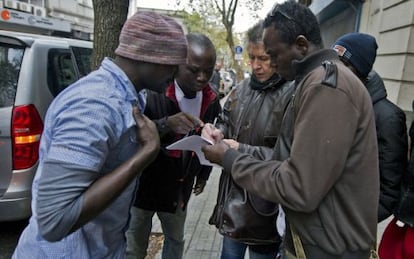 Los africanos que llegaron en un pesquero chino.