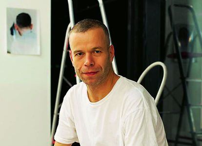 Aún hoy su editorial reclama a Wolfgang Tillmans como el fotógrafo más guay del mundo. A sus 44 años, ha abandonado la escena ‘rave’ y el activismo gay por una abstracción que le ha devuelto a una figuración que él mismo reconoce como “incómoda”.
