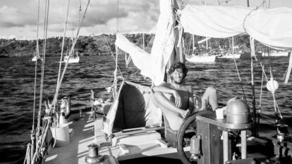 William Finnegan, en el puerto de Suva, Fiyi, en 1978.