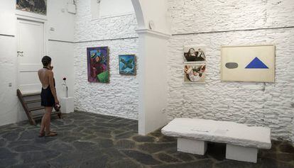 Algunas de las obras de la exposición "A Joseph Beuys" en la Galería Cadaqués.