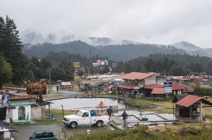 Un estanque para la pesca recreativa de truchas en Ocoyoacac, Estado de México.