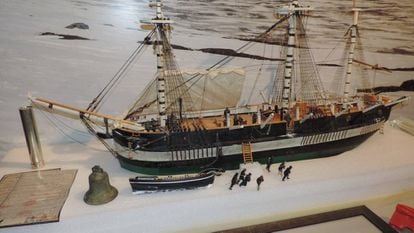 Modelo del 'Erebus' atrapado en el hielo, en el Heritage Center de Nattilik.