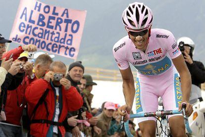 Contador, durante una etapa del Giro en 2008