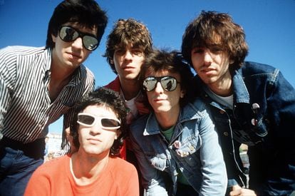 Tequila, a finales de los setenta. Desde la izquierda, Felipe Lipe (bajo), Manolo Iglesias (agachado, batería), Ariel Rot (guitarra), Julián Infante (guitarra) y Alejo Stivel (voz).