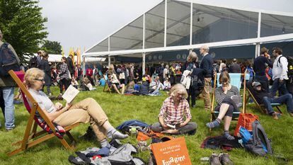 Visitantes del Hay Festival de Gales.