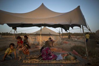 Refugiados sirios acampan en las afueras de la localidad jordana de Mafraq, en la frontera con Siria, el sábado.