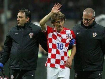Modric, tras lesionarse con Croacia, en una foto de su Twitter. 