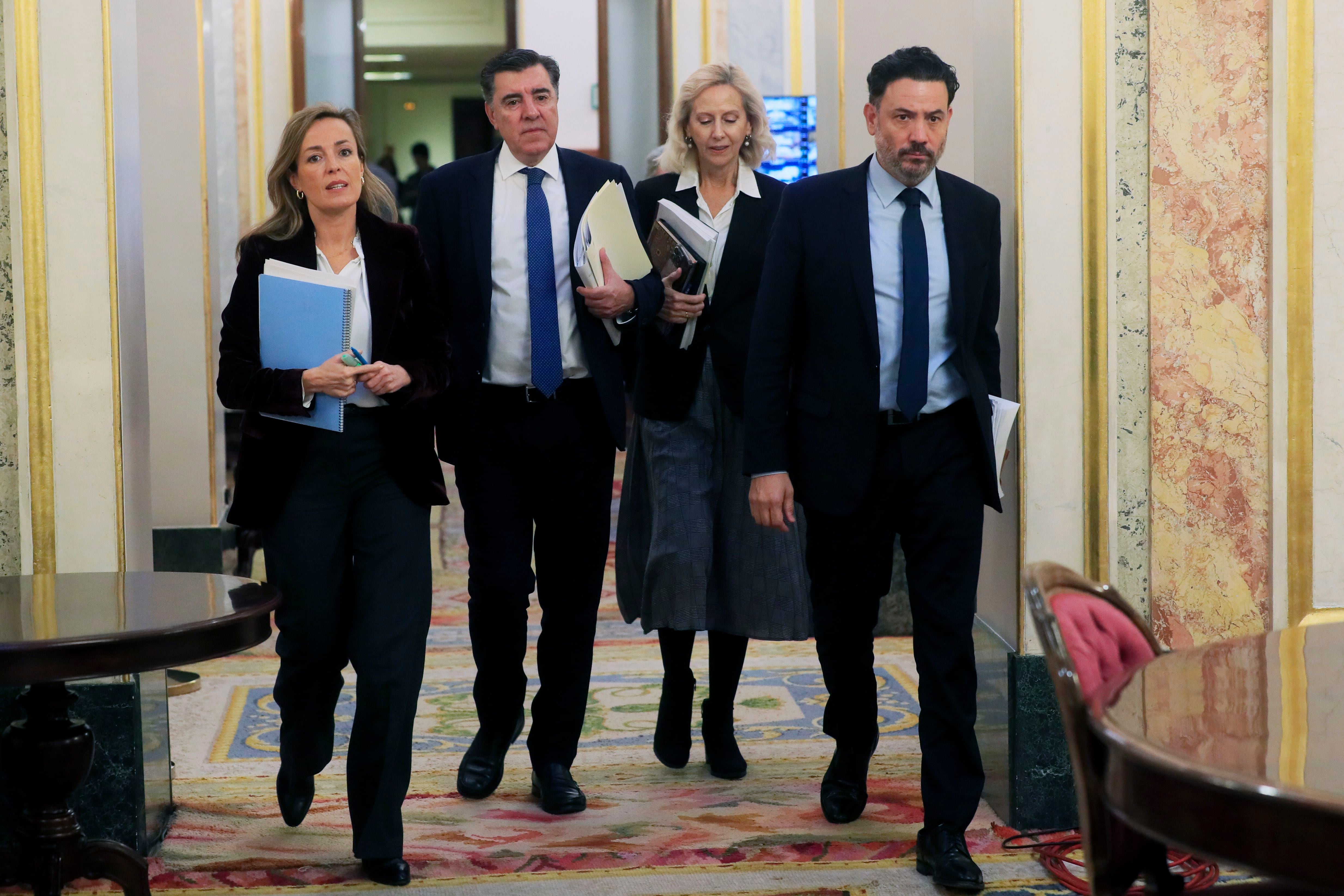 Los miembros del PP en la Mesa del Congreso (Carmen Navarro, Bermúdez de Castro, Marta González y Guillermo Mariscal), este martes en la Cámara.