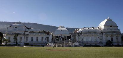 Estado en el que ha quedado el palacio presidencial de Haití tras el terremoto.
