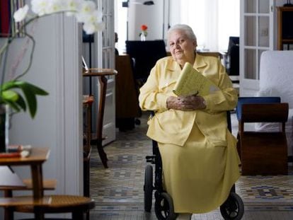 La agente literaria Carmen Balcells, en su casa en 2009.