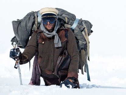 La sociedad de la nieve' tiene un libro sobre cómo se rodó la película. Y  es otra pieza de su carrera hacia el Oscar