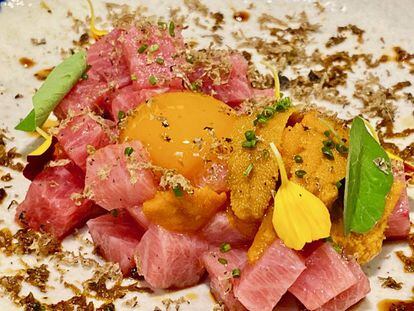 Tartar de ventresca con yemas de erizo.