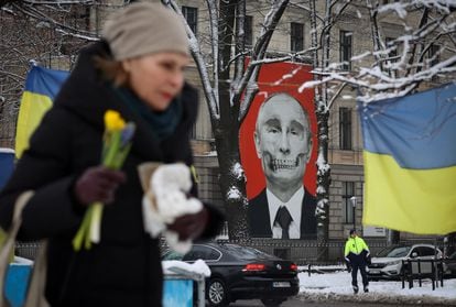Acciones armadas o reconstruir la sociedad civil: la oposición rusa en el exilio debate cómo derribar a Putin