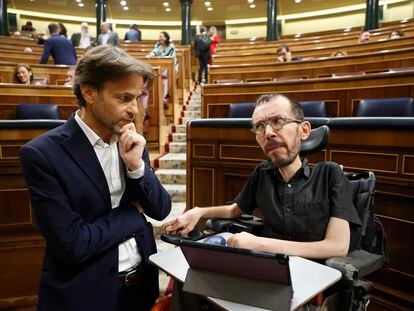 El presidente del grupo de Unidas Podemos, Jaume Asens, y el portavoz parlamentario, Pablo Echenique, el miércoles en el Congreso.