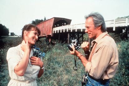 Meryl Streep and Clint Eastwood in a scene from the movie 'The Bridges of Madison'.