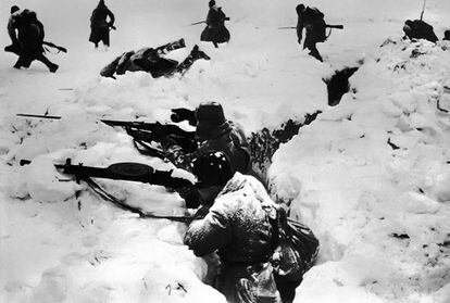 Tropas soviéticas en la última fase de la batalla de Stalingrado, en enero de 1943.