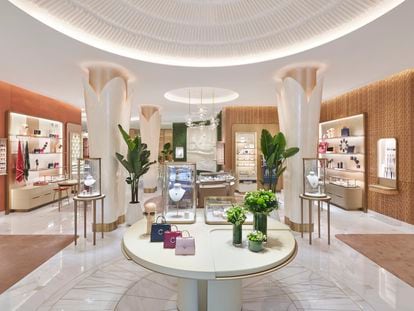 El nuevo espacio de Cartier tiene 450 metros cuadrados y un jardín interior.