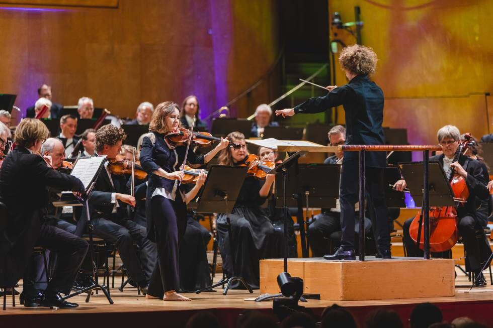Patricia Kopatchinskaja tocando el Concierto para violín núm. 1 de Bartók en la jornada inaugural del festival.