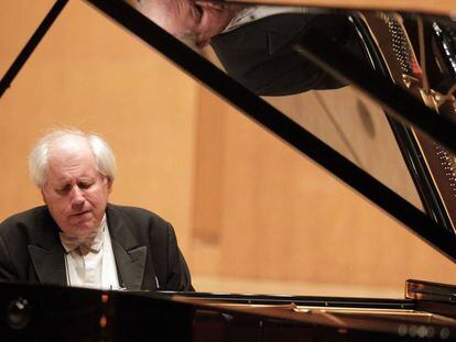 El pianista ruso Grigory Sokolov, en un concierto en la K&ouml;lner Philharmonie, Alemania.