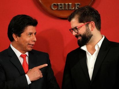 El presidente de Chile, Gabriel Boric, y su homólogo peruano, Pedro Castillo