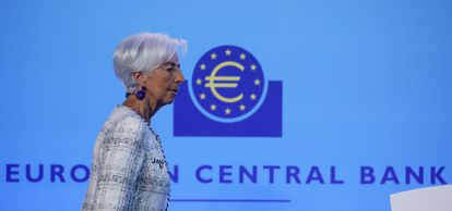 Lagarde, antes de comparecer en Fráncfort tras el Consejo de Gobierno del BCE.