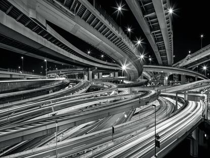 “Mezclé los edificios y las luces de Tokio y Yokohama en una sola foto para simbolizar el tráfico futuro y conseguir ver la realidad y la imaginación”