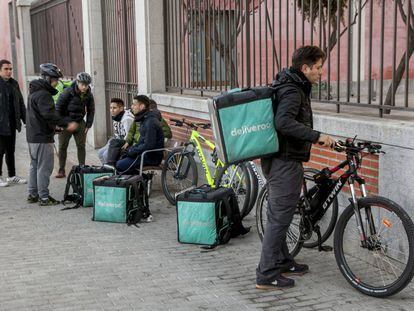 Repartidores de Deliveroo en Madrid.