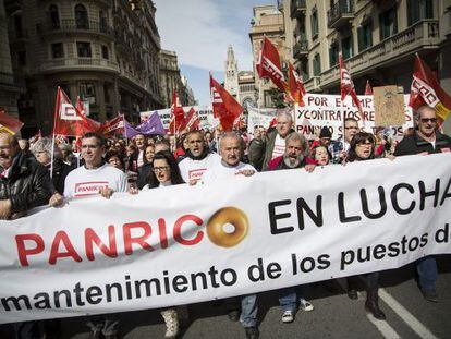 Manifestaci&oacute;n de trabajadores de Panrico en la Via Laietana de Barcelona.