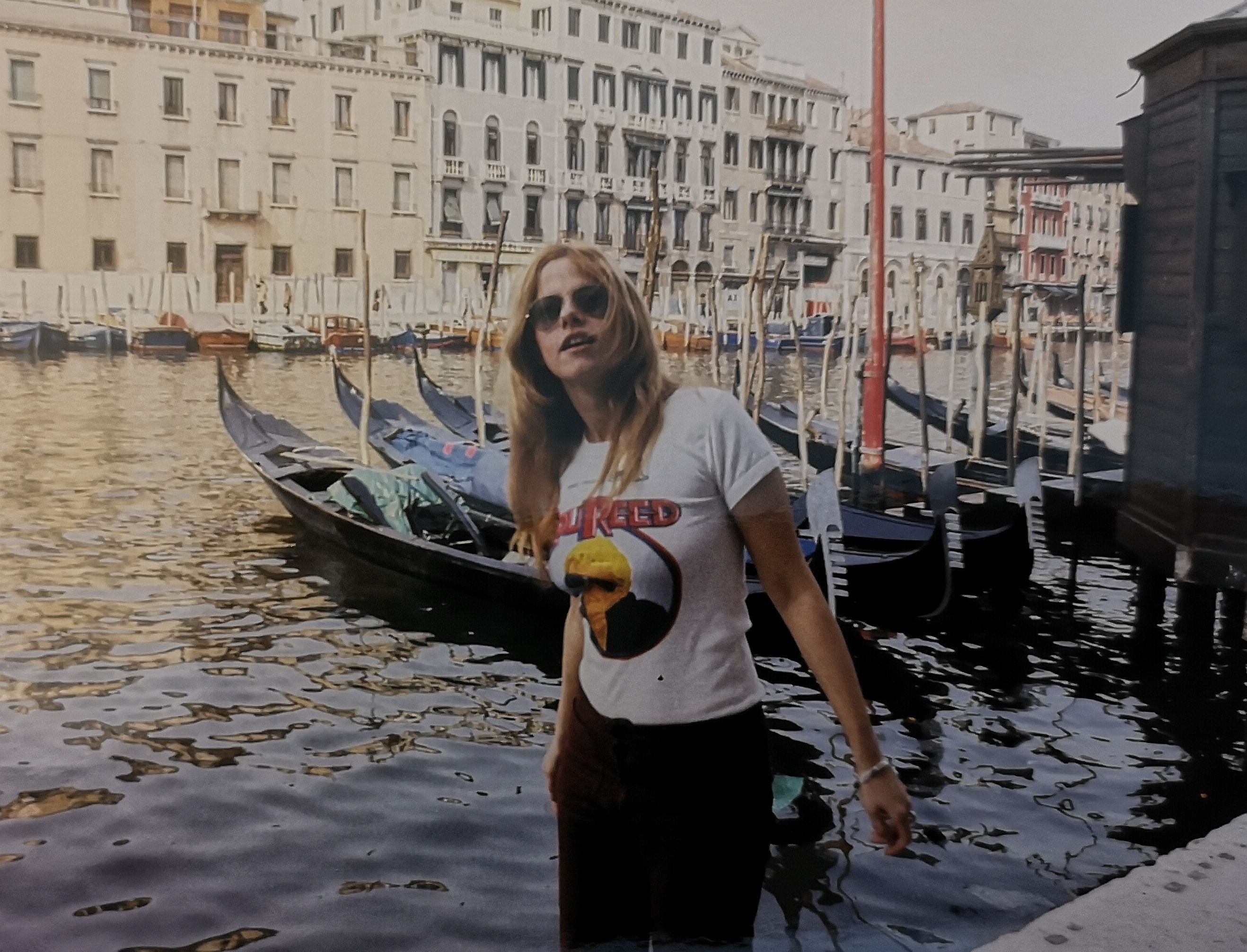 En Venecia en 1975 con una camiseta de Lou Reed. Acudió a la ciudad italiana para entrevistar a Keith Emerson. 