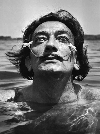 Retrato de Salvador Dalí en Cadaqués (Girona), en 1953. 