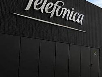 Telefónica reformula su ERE y plantea volver al plan inicial de 6.500 empleados