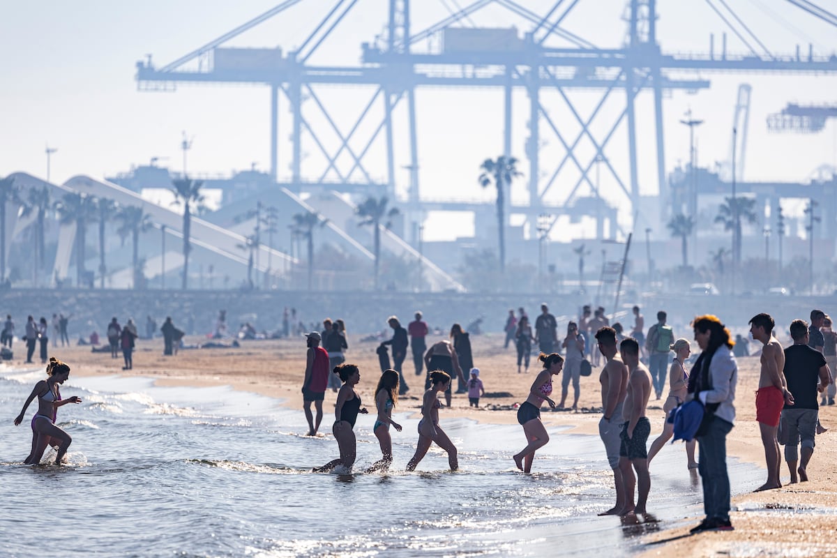 El tiempo: Récords de calor en enero: España bate 68 marcas de temperatura | Clima y Medio Ambiente