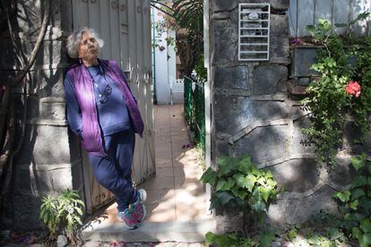 La escritora Elena Poniatowska, tras el robo a su casa en la Ciudad de México.