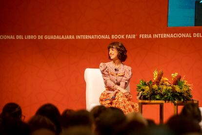 La escritora española Irene Vallejo durante su participación en la apertura del salón literario.