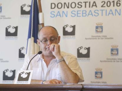 El alcalde de San Sebasatián, Juan Karlos Izagirre, durante la rueda de prensa en la que ha anunciado que abandona la primera línea política.
