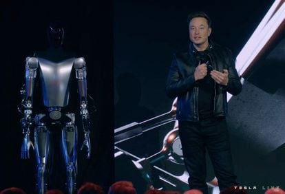 Elon Musk presentaba el viernes el prototipo de robot Optimus de nueva generación.