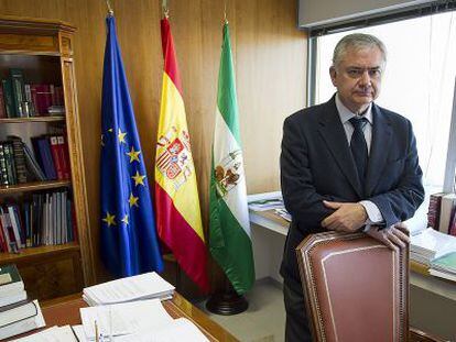 El fiscal jefe de la Audiencia Provincial de M&aacute;laga, Juan Carlos Lopez Caballero, en la Ciudad de la Justicia de la capital.