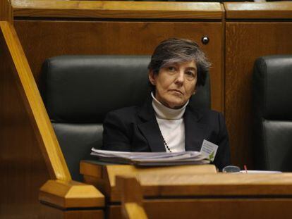 Laura Mintegi, en su esca&ntilde;o en el Parlamento