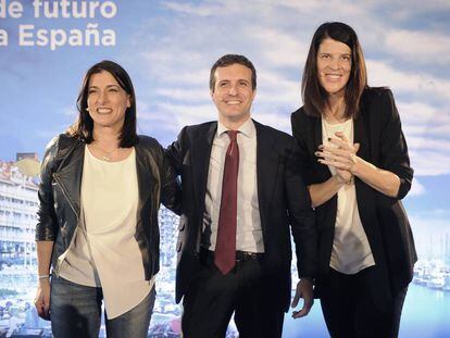 Pablo Casado, y las candidatas del PP al Gobierno de Cantabria, Ruth Beitia (derecha), y a la alcaldÍa de Santander, Gema Igual.