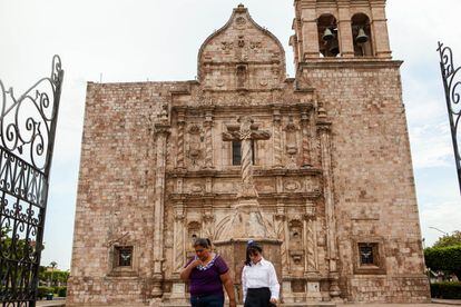 La parroquia del Rosario, de construcción barroca es otro de los atractivos turísticos de este poblado.