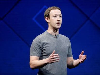 Políticos de EE UU y Reino Unido reclaman que Zuckerberg dé explicaciones tras la revelación de que una consultora electoral manipuló información de 50 millones de usuarios de la red social