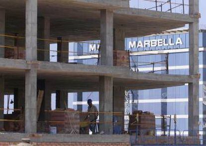 Trabajos en Marbella en 1999, durante el mandato de Jesús Gil y Gil. |