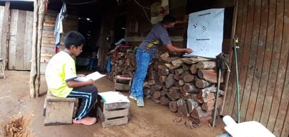 A child takes classes with teacher Edvin Mó in Guatemala. 