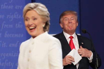 Hillary Clinton y Donald Trump en Las Vegas, Nevada, durante un debate de las elecciones presidenciales de 2016.