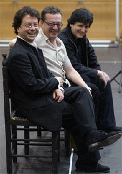 Sotelo, Latorre y Cañizares, en la sede del Ballet Nacional.
