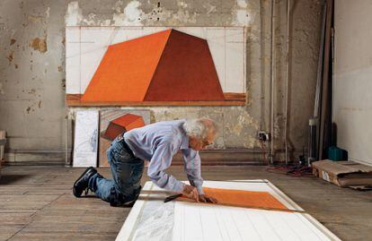 Christo, en su estudio neoyorquino, en 2012.