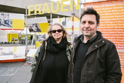 Katja Schechtner y Wojciech Czaja, comisarios de la muestra 'Frauen Bauen Stadt: The City Through a Female Lens'.